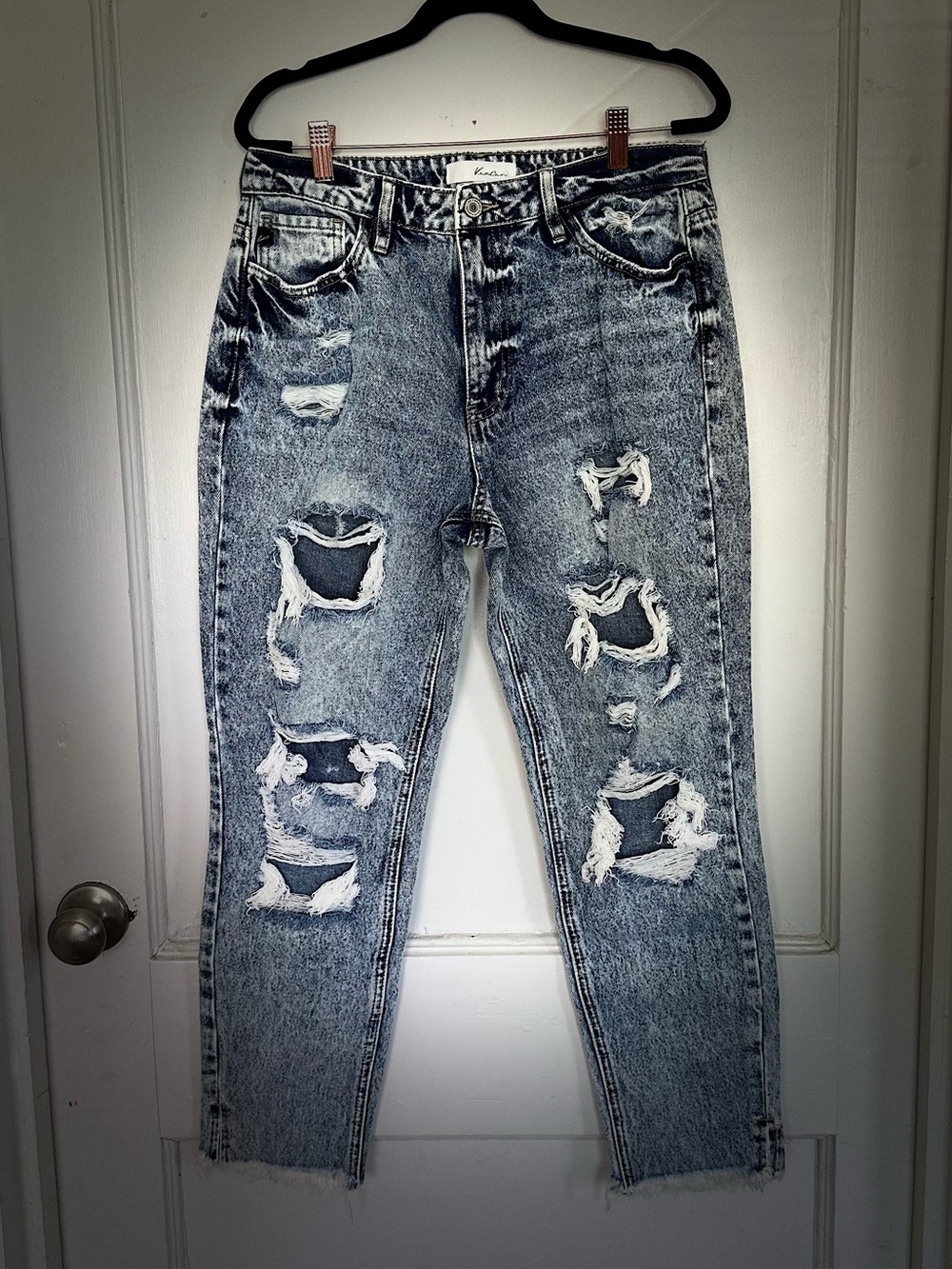 Kancan distressed denim jean size 9/28